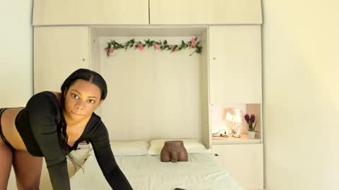 Kendal online show from 02.19.26