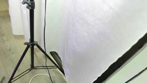 Snapshot of kendra_london chatting on 04.30.26 Kendra London online show from 04.30.26