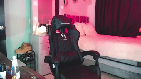 Chriss Morales online show from 02.10.25