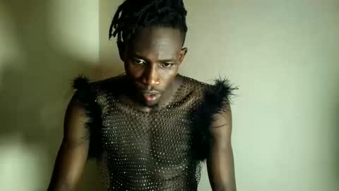 Kenia online show from 12.20.25