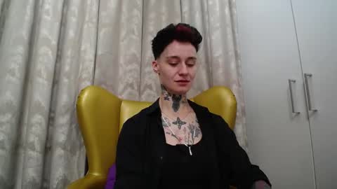 Snapshot of kennyvibe chatting on 04.25.26 kennyvibe online show from 04.25.26