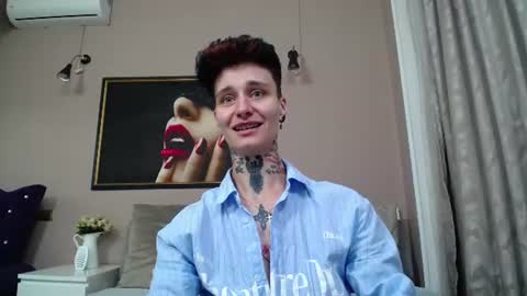 Snapshot of kennyvibe chatting on 06.17.26 kennyvibe online show from 06.17.26