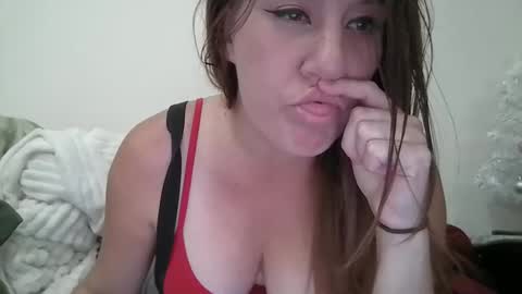 Snapshot of kenzbenz chatting on 12.18.24 KenzBenz online show from 12.18.24