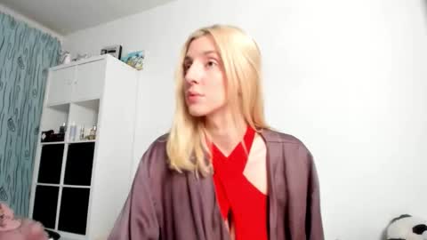 Kenzie online show from 12.14.25