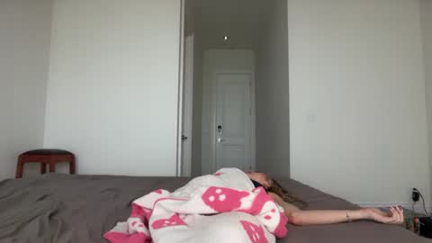 Snapshot of kenziesmithh chatting on 09.11.25 kenziesmithh online show from 09.11.25