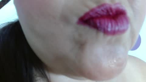 Snapshot of kerly_doll chatting on 06.25.26 K E R L Y online show from 06.25.26