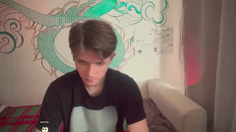 Snapshot of kero180 chatting on 09.27.25 Kero online show from 09.27.25