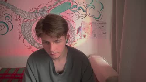 Snapshot of kero180 chatting on 10.05.25 Kero online show from 10.05.25