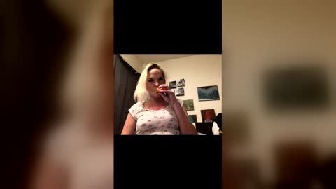 Snapshot of keroseneangel chatting on 01.17.26 KeroseneAngel online show from 01.17.26