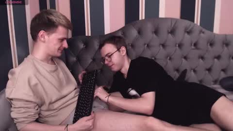 Snapshot of kerry_niki chatting on 03.02.25 kerry_niki online show from 03.02.25