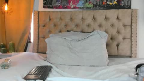 Kery Hillson online show from 02.12.25