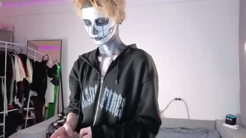 Kessy online show from 10.31.25