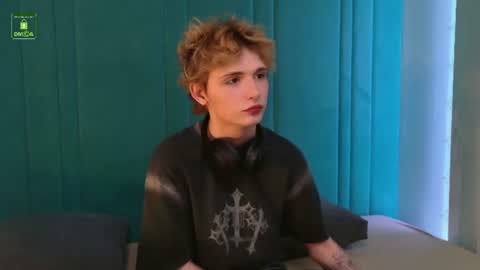 Snapshot of kessy_white chatting on 07.18.26 Kessy online show from 07.18.26