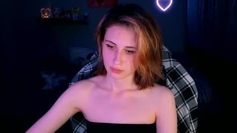 Snapshot of keti_moon chatting on 05.21.26 Keti 3 online show from 05.21.26