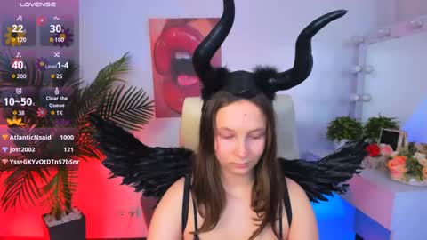 Snapshot of ketrin_n_ chatting on 02.15.25 Ketrin online show from 02.15.25