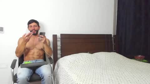 Snapshot of kevin_malone22 chatting on 02.11.25 kevin_malone22 online show from 02.11.25