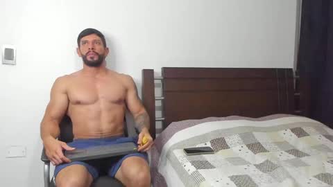 Snapshot of kevin_malone22 chatting on 02.28.25 kevin_malone22 online show from 02.28.25