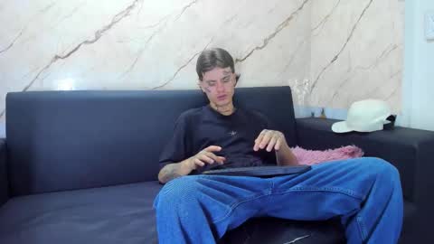 kevinperlas_ online show from 11.24.25