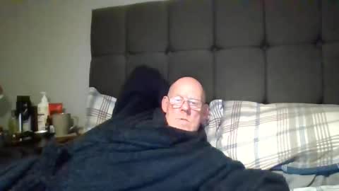 kevlooking4sez online show from 11.16.25