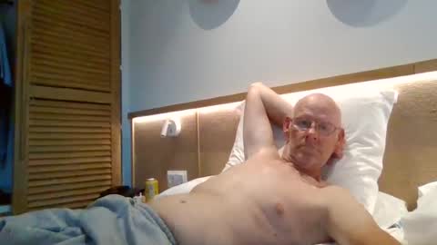 Snapshot of kevlooking4sez chatting on 08.01.26 kevlooking4sez online show from 08.01.26