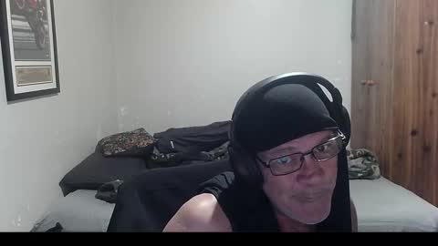 Snapshot of kevwestunder9696 chatting on 09.19.25 kevwestunder9696 online show from 09.19.25