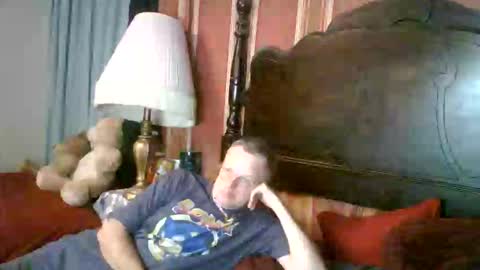 Snapshot of kevydaddyhubby2 chatting on 11.17.25 kevydaddyhubby2 online show from 11.17.25