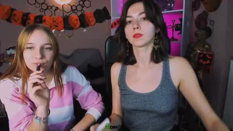 Snapshot of keylas_moan chatting on 10.22.25 Keylas online show from 10.22.25