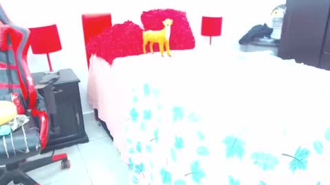 Sandy Saenz online show from 01.31.25