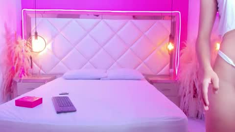 Snapshot of khathieebelle chatting on 04.04.26 Khathiee online show from 04.04.26