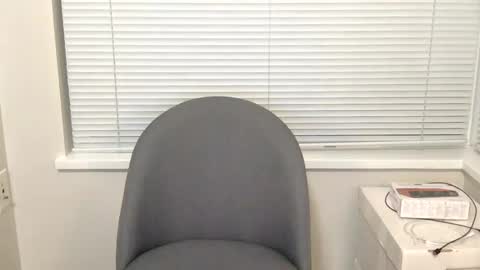 Snapshot of khin_kali chatting on 11.16.25 khin online show from 11.16.25