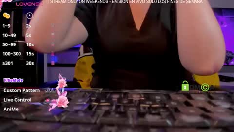 Khi.  online show from 11.21.25