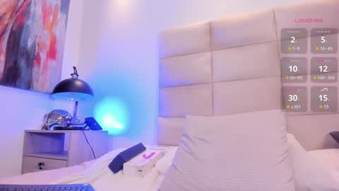 Snapshot of khloe_018 chatting on 12.24.24 KHLOE online show from 12.24.24