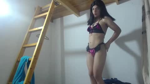 Snapshot of khloe_26 chatting on 12.07.24 khloe online show from 12.07.24