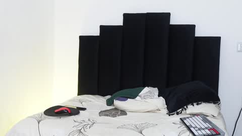 Khloe online show from 01.06.25