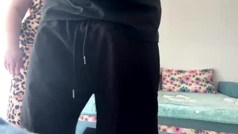 Snapshot of khloekross chatting on 02.25.26 khloekross online show from 02.25.26