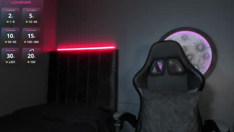 Khriss brown online show from 11.20.25