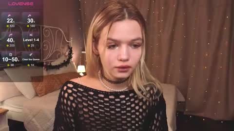 Kiana online show from 12.16.25