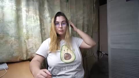 Snapshot of kianna_dior_ chatting on 12.13.24 kianna_dior_ online show from 12.13.24