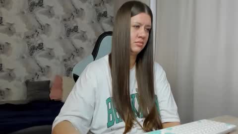 Snapshot of kianna_dior_ chatting on 04.23.26 kianna_dior_ online show from 04.23.26