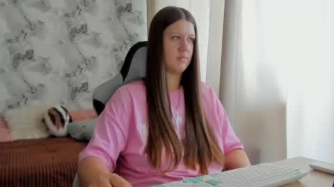 Snapshot of kianna_dior_ chatting on 06.27.26 kianna_dior_ online show from 06.27.26