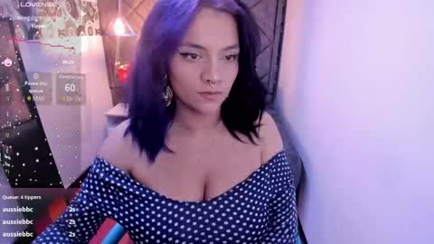 kiara Cruz online show from 11.15.25