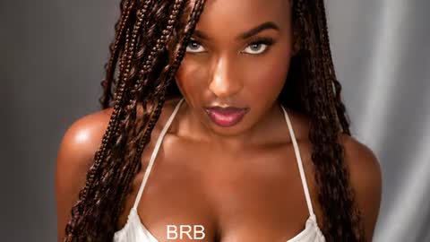 Snapshot of kiara_curls chatting on 07.18.26 Kiara online show from 07.18.26