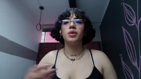 Snapshot of kiara_fox__ chatting on 04.29.26 KIARA FOX online show from 04.29.26
