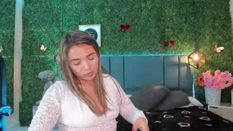 Snapshot of kiaraa88 chatting on 04.18.26 Valery online show from 04.18.26