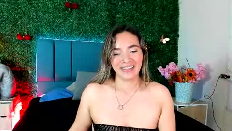 Snapshot of kiaraa88 chatting on 07.06.26 Valery online show from 07.06.26