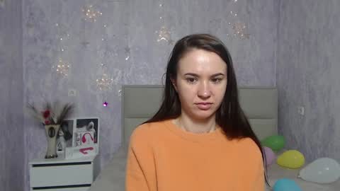 Snapshot of kiaracriegs chatting on 01.21.25 Kara online show from 01.21.25