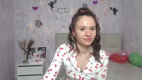 Snapshot of kiaracriegs chatting on 02.03.25 Kara online show from 02.03.25