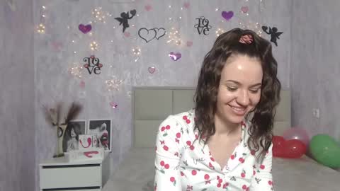 Snapshot of kiaracriegs chatting on 02.03.25 Kara online show from 02.03.25