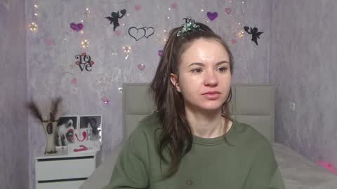 Snapshot of kiaracriegs chatting on 02.10.25 Kara online show from 02.10.25