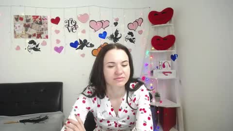 Snapshot of kiaracriegs chatting on 02.27.25 Kara online show from 02.27.25